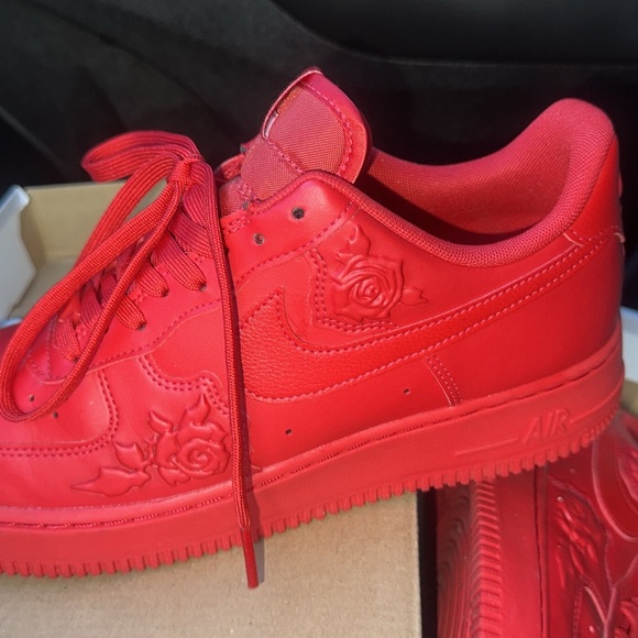 Nike Women's Red Rose Embossed Sneakers - Picture 1 of 6